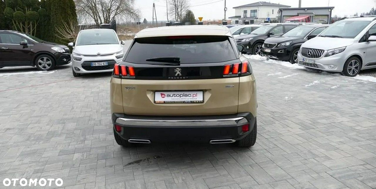 Peugeot 3008 1.2 PureTech Allure S&S - 9
