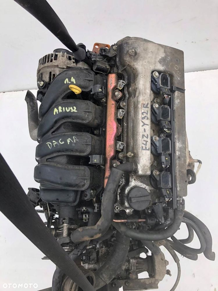 SILNIK KOMPLETNY TOYOTA COROLLA E12 AURIS E15 1.4 VVTI 4ZZ 4ZZ-FE - 1