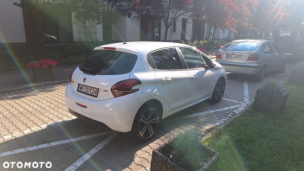 Peugeot 208 PureTech 110 Stop & Start EAT6 Allure - 7
