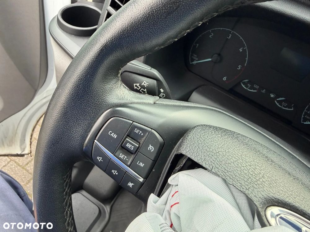 Ford TRANSIT CUSTOM - 20