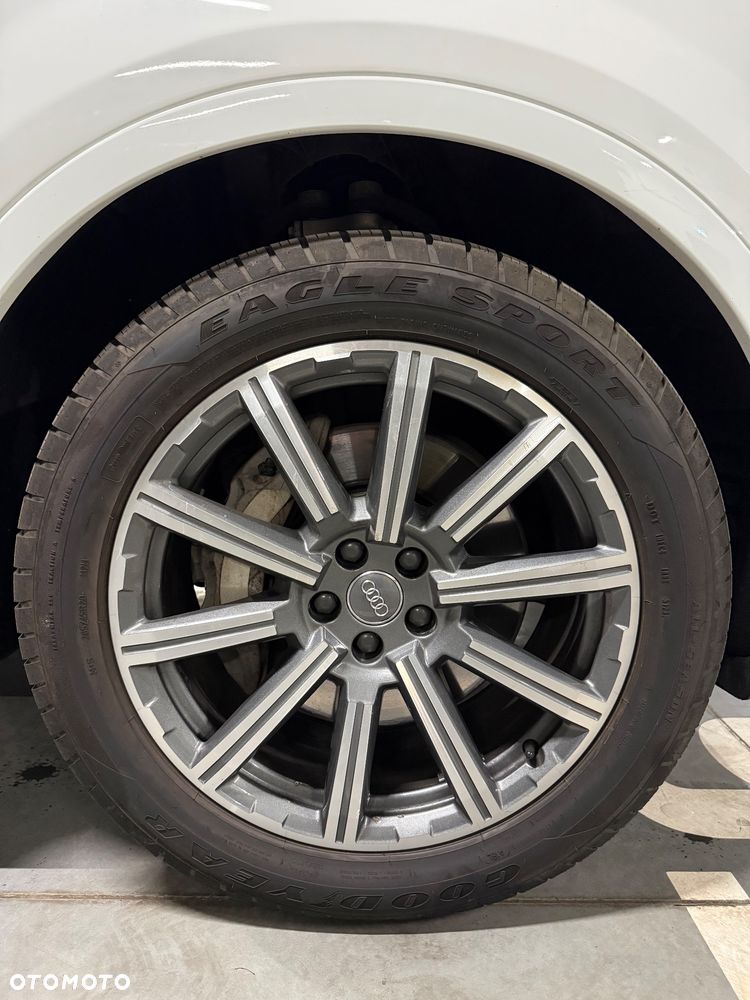 Audi Q7 - 22
