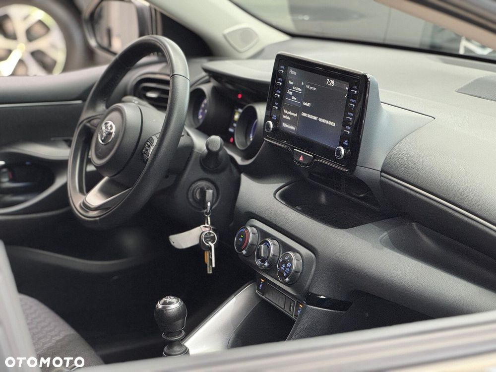 Toyota Yaris 1.5 Comfort - 38