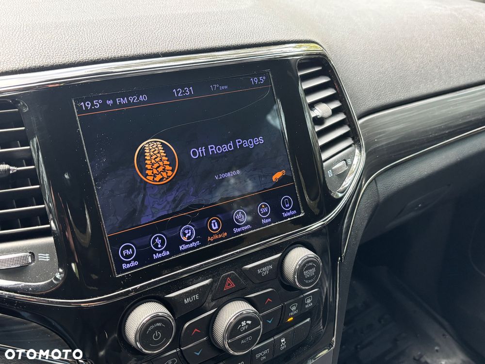 Jeep Grand Cherokee - 27