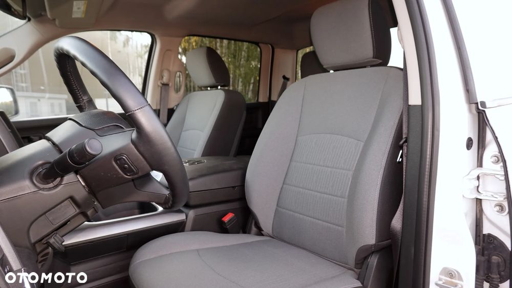Dodge RAM 1500 5.7 4x4 - 5