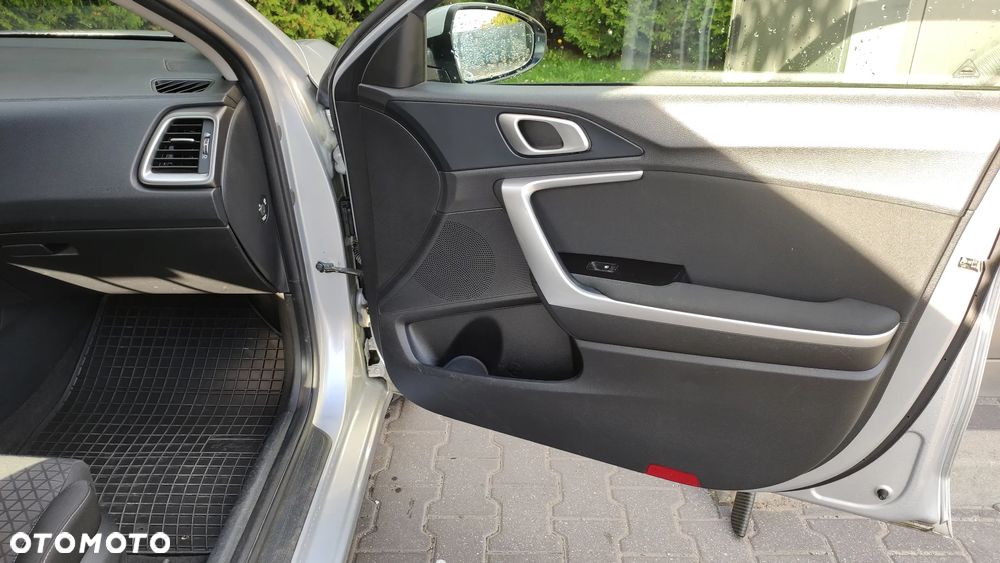 Kia Ceed 1.6 CRDi SCR M DCT - 8