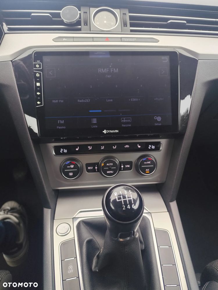 Volkswagen Passat - 9