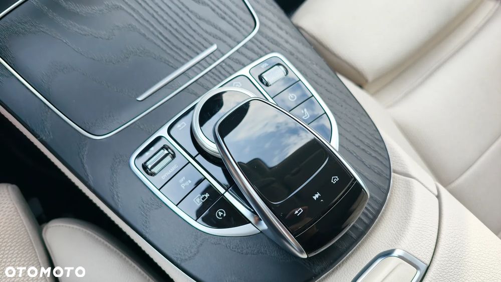 Mercedes-Benz Klasa E 300 d 9G-TRONIC Avantgarde - 30