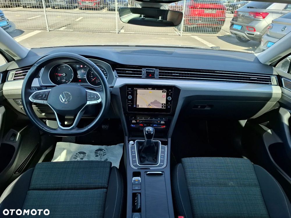 Volkswagen Passat Variant 2.0 TDI EVO Business - 9