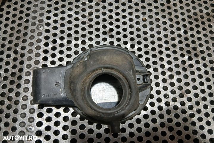 Usita rezervor 3C9809857 3C9809857 Volkswagen VW Passat B6 [2005 - 20 - 2