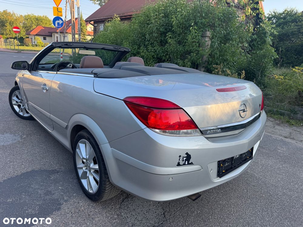 Opel Astra 1.8 Innovation 110 Jahre - 4