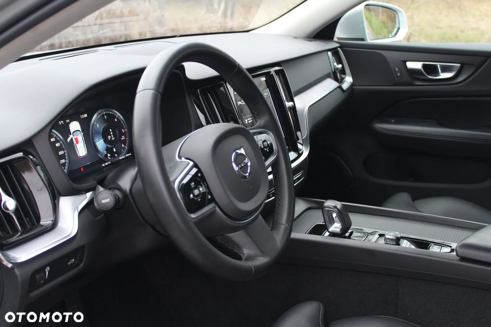 Volvo V60 Cross Country B4 D AWD Geartronic - 37