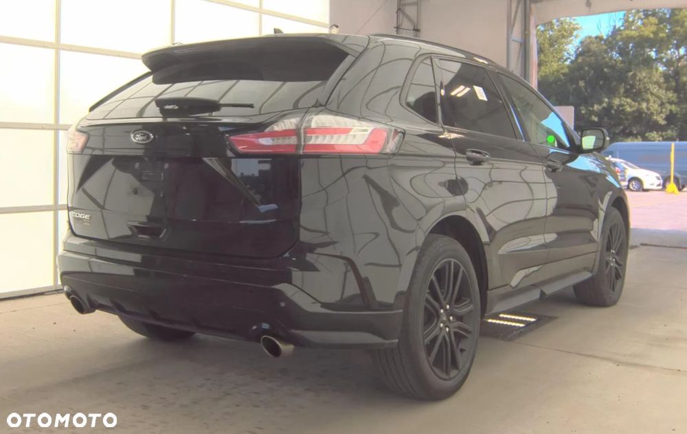 Ford Edge - 5