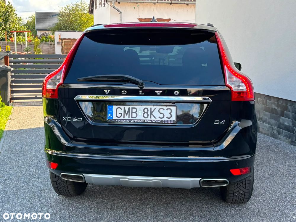 Volvo XC 60 D4 Geartronic Summum - 4