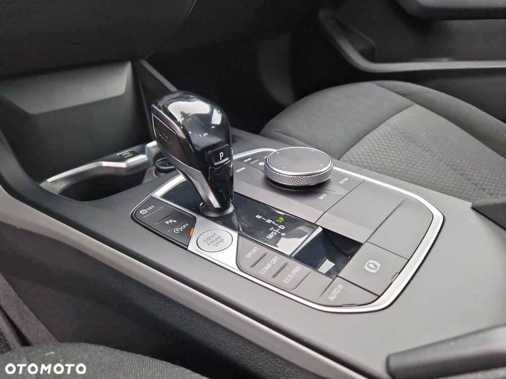 BMW Seria 2 218d Advantage sport - 17