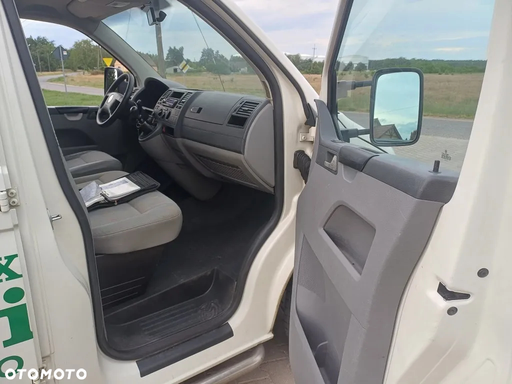 Volkswagen Transporter - 8