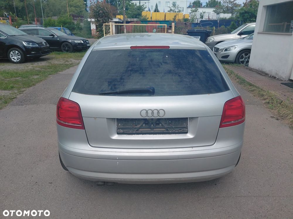 Audi A3 3-drzwiowe 2.0 TDI DPF Ambiente - 10