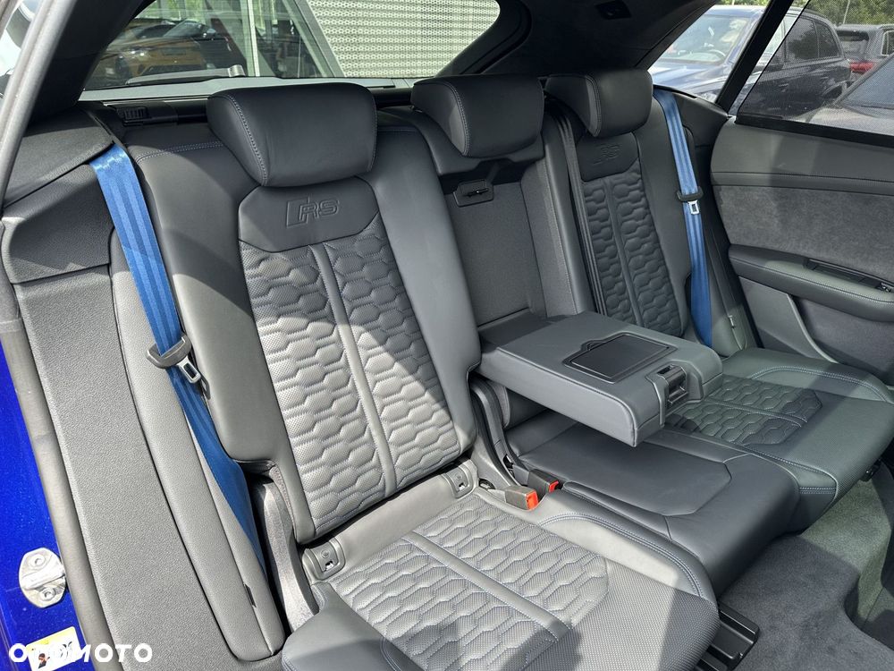 Audi RS Q8 - 25