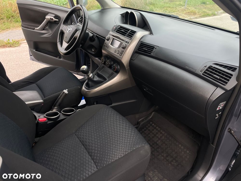 Toyota Verso 2.0 D-4D - 13