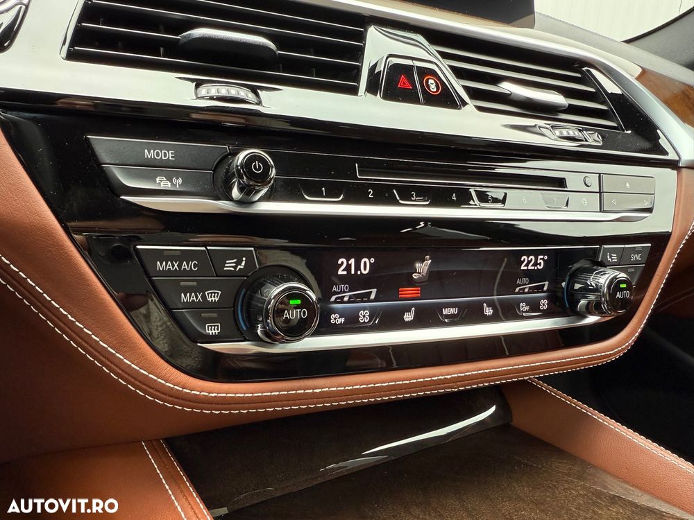 BMW Seria 5 520d Touring Aut. Luxury Line - 26