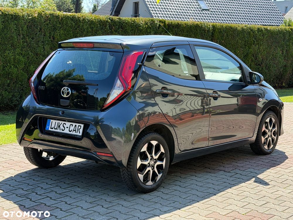 Toyota Aygo x-clusiv - 8