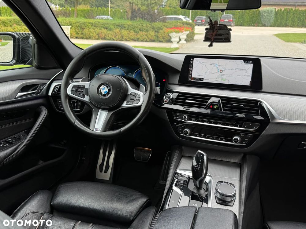 BMW Seria 5 520d M Sport sport - 26