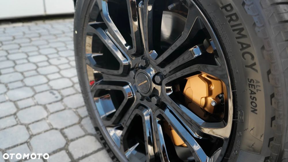 Land Rover Defender - 15