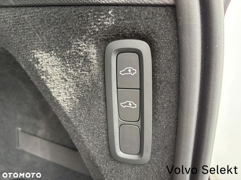 Volvo XC 90 - 31