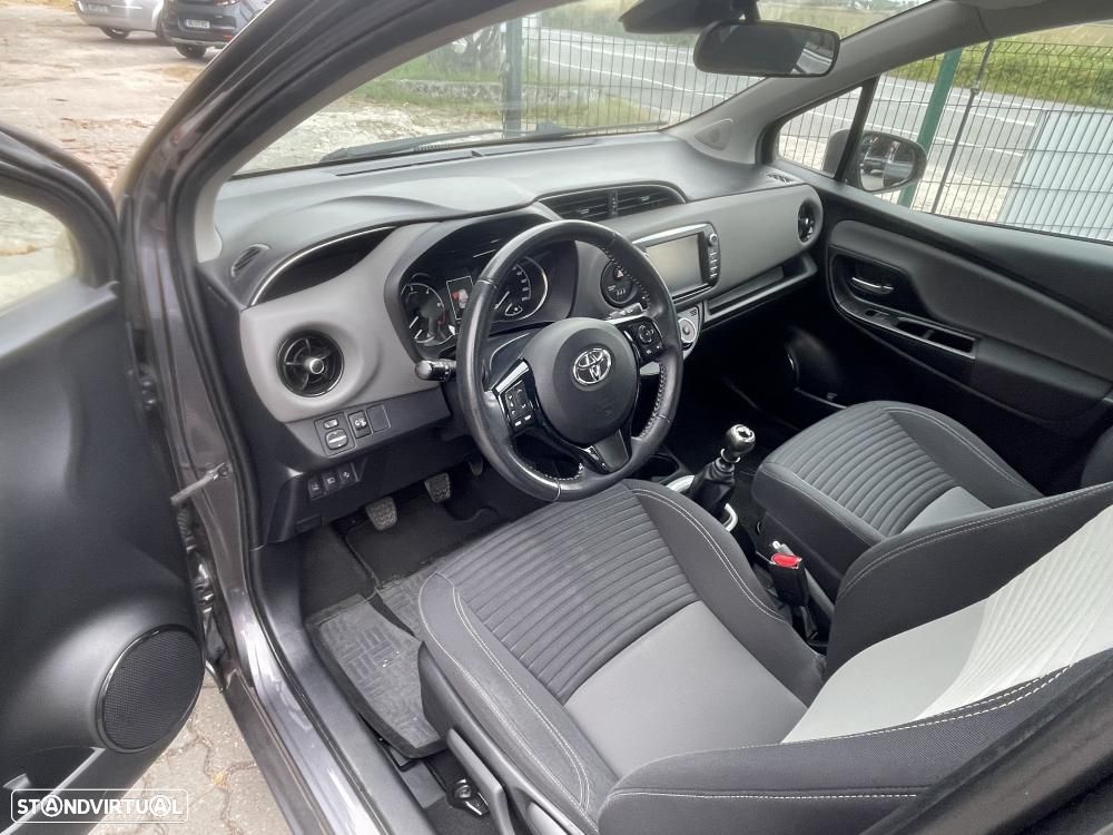 Toyota Yaris 1.4 D-4D Exclusive+P.Techno - 7