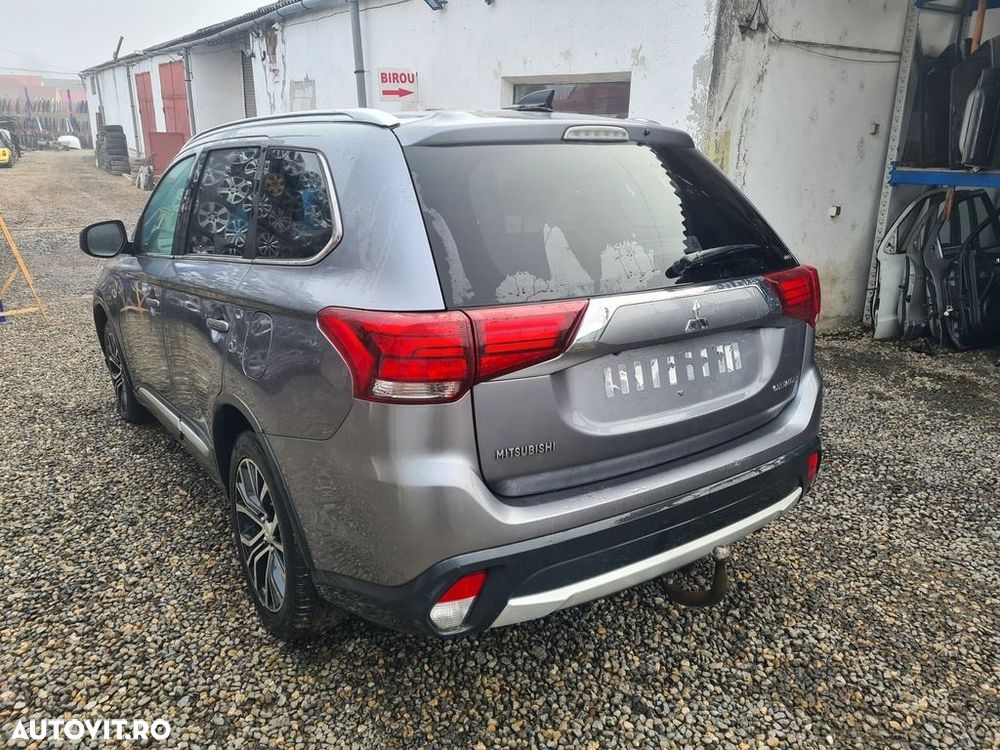 Dezmembrari dezmembrez  Mitsubishi Outlander III facelift 2.2 DIESEL 2015-2018 - 4