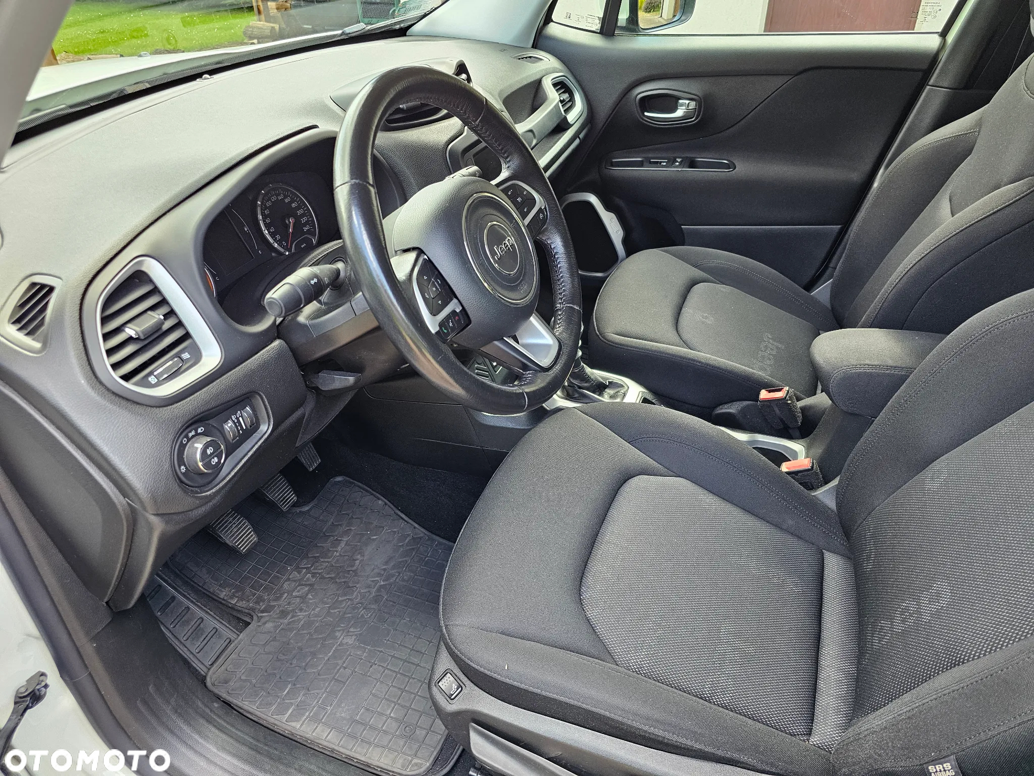 Jeep Renegade - 13