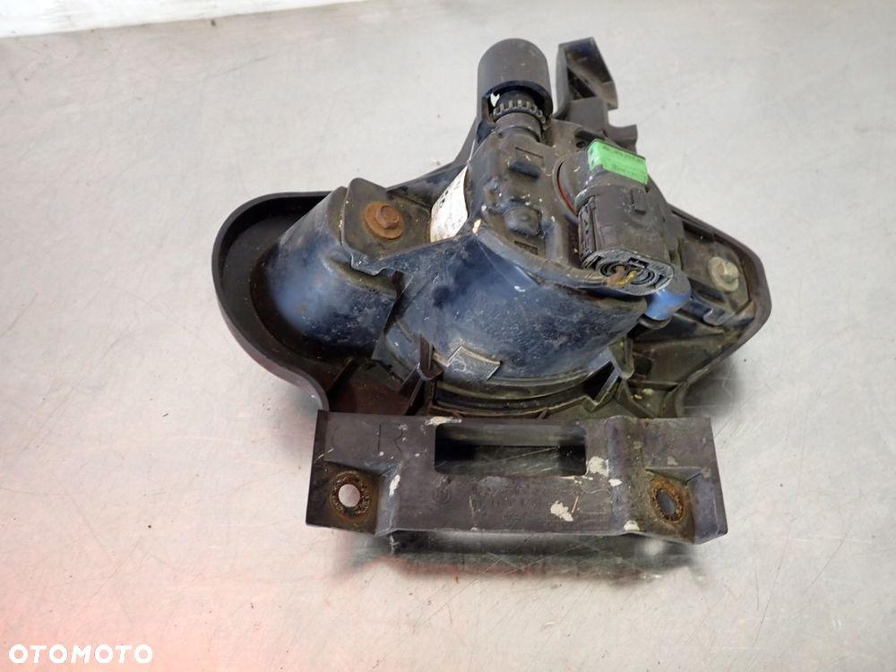 HALOGEN PRAWY BMW E87 - 2