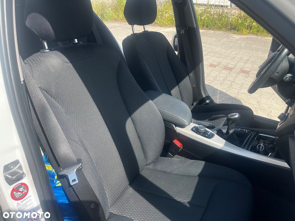 BMW Seria 1 116d - 17