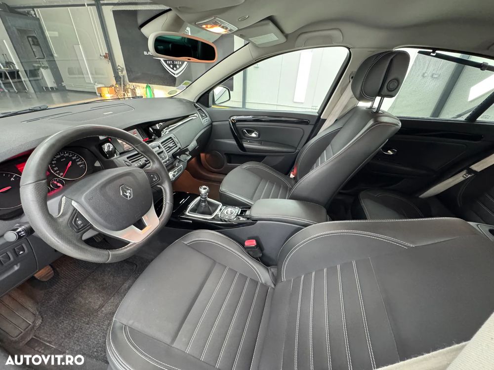 Renault Laguna ENERGY dCi 130 FAP Start & Stop Bose Edition - 23