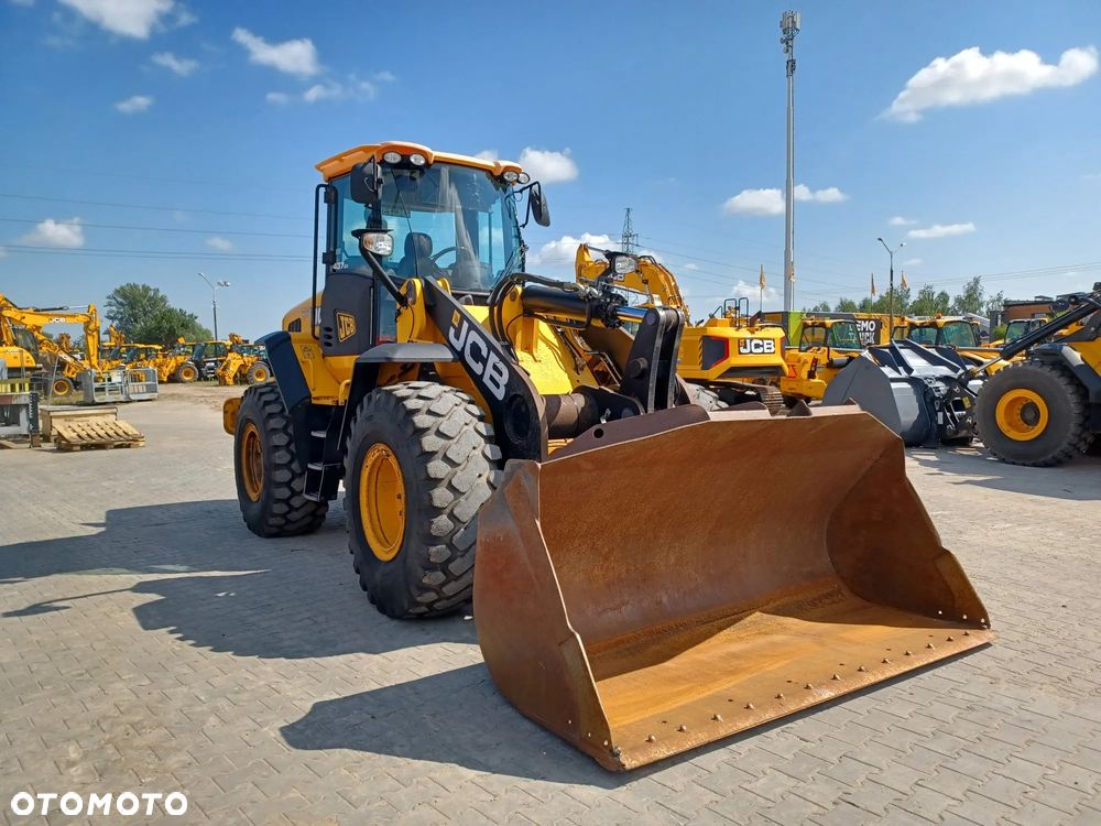JCB 437ZX - 2