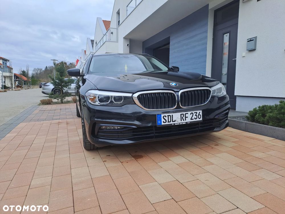 BMW Seria 5 530d xDrive Sport Line - 2