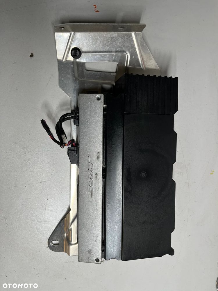 WZMACNIACZ BOSE AUDI A8 D3  4E0910223R - 2