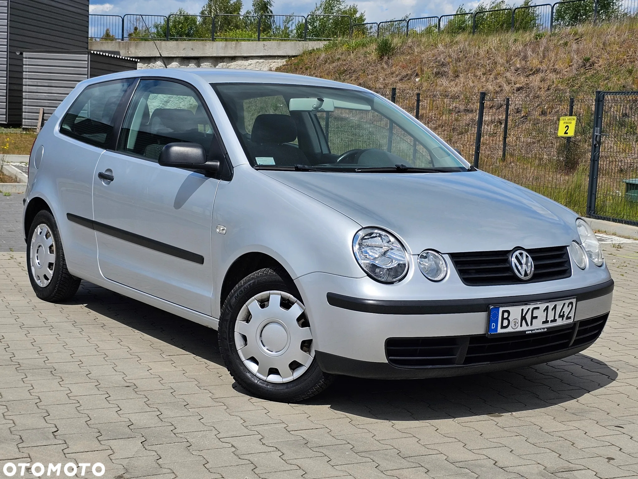 Volkswagen Polo 1.4 16V Basis - 3
