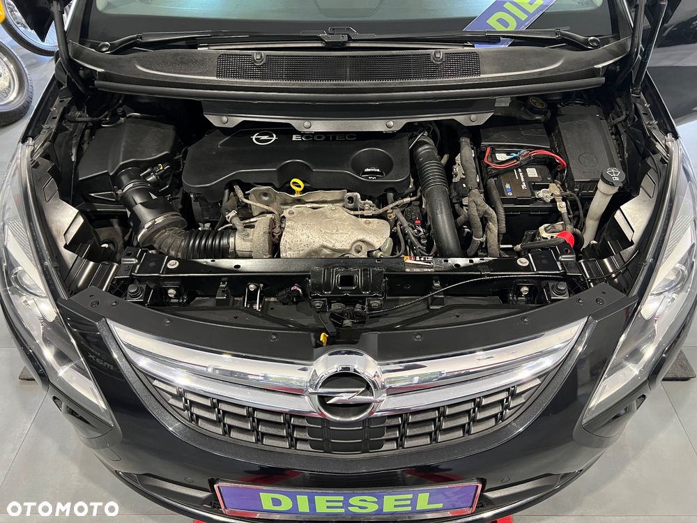 Opel Zafira 2.0 D (CDTI ecoFLEX) Start/Stop Active - 40