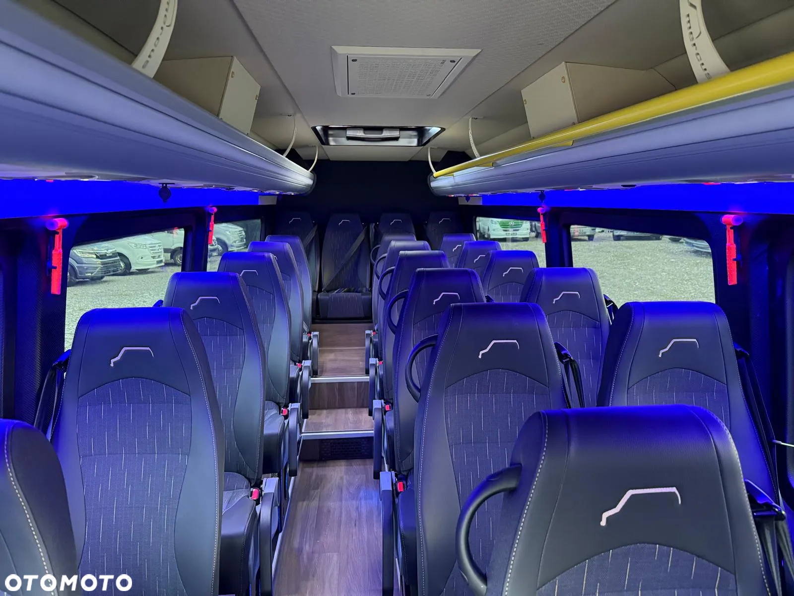 Mercedes-Benz Sprinter 519 - 23