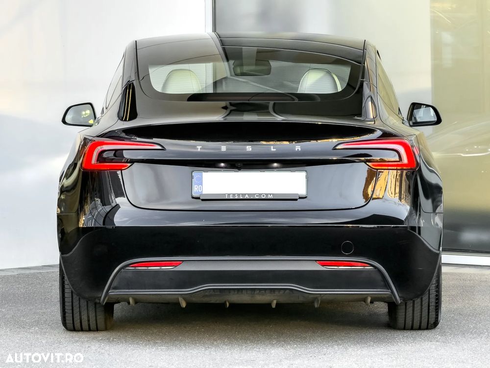 Tesla Model 3 RWD - 5