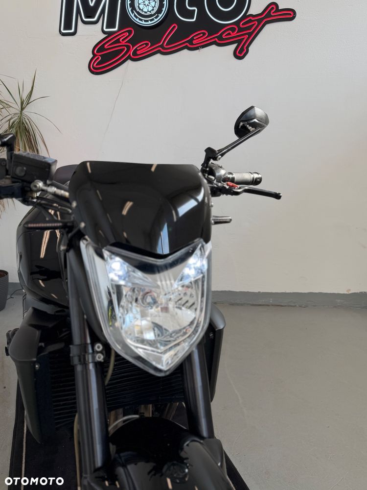 Yamaha FZ - 7