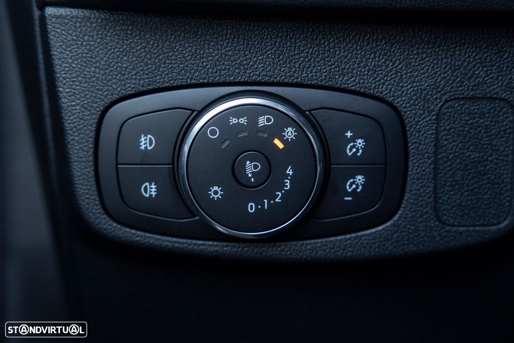 Ford Focus 1.0 EcoBoost MHEV ST-Line X - 13