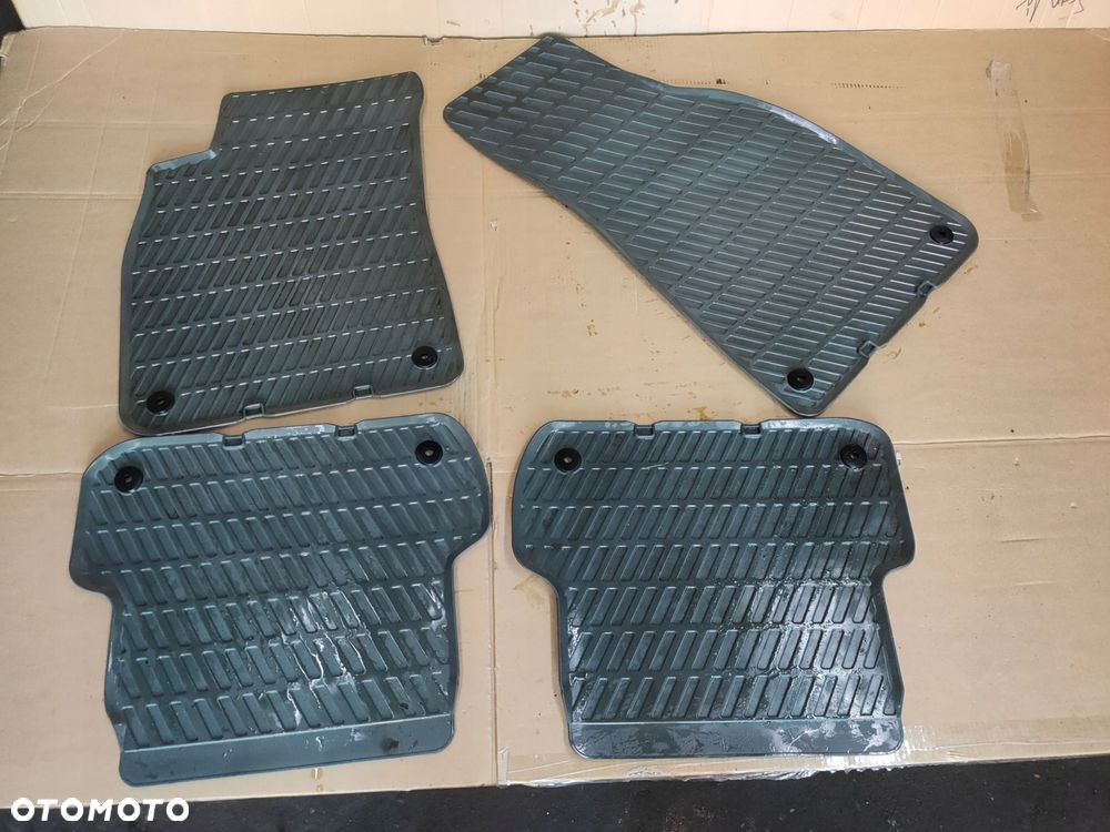 komplet dywaników gumowych audi a4 8e1061501 orginał szare - 1