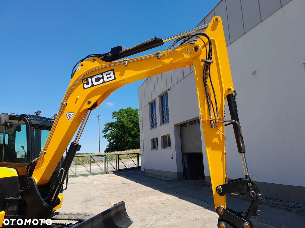 JCB 86C-2 - 16