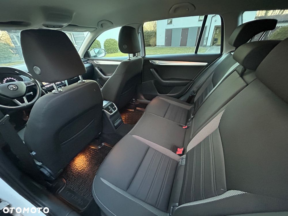 Skoda Octavia 2.0 TDI SCR Ambition - 10