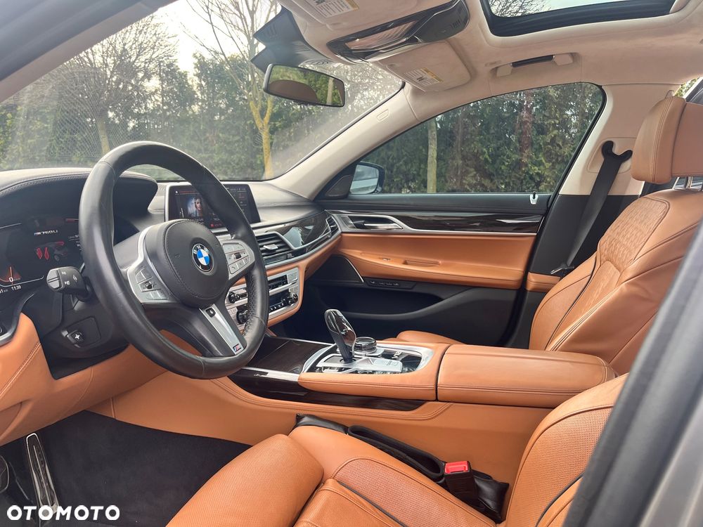 BMW Seria 7 - 18
