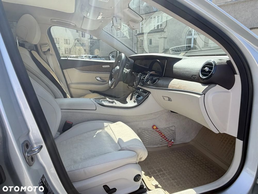 Mercedes-Benz Klasa E 220 d 9G-TRONIC - 7