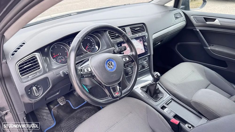 VW Golf 1.6 TDI Confortline - 17