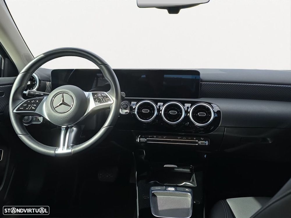 Mercedes-Benz A 250 e - 12