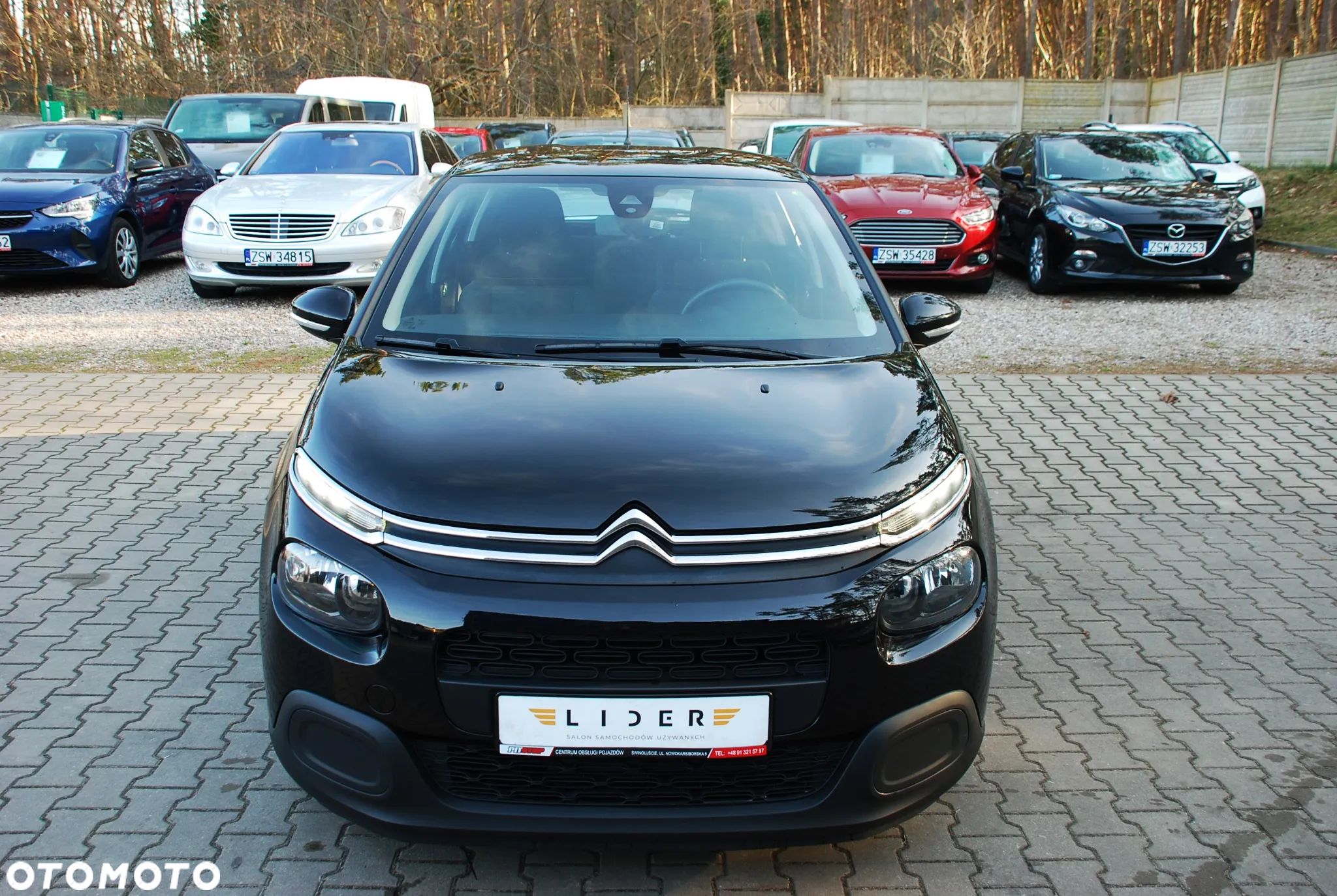 Citroën C3 1.2 PureTech Shine - 1